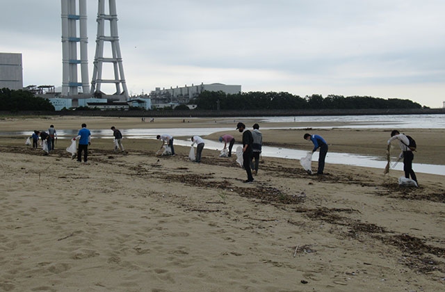 Takamatsu-Coastal-Cleanup--Yokkaichi-area-.jpg